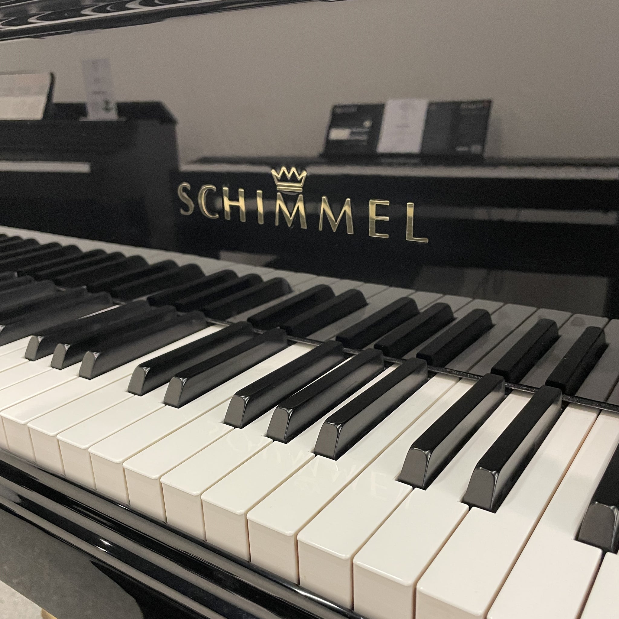 Piano à queue SCHIMMEL K-213-GLAS transparent