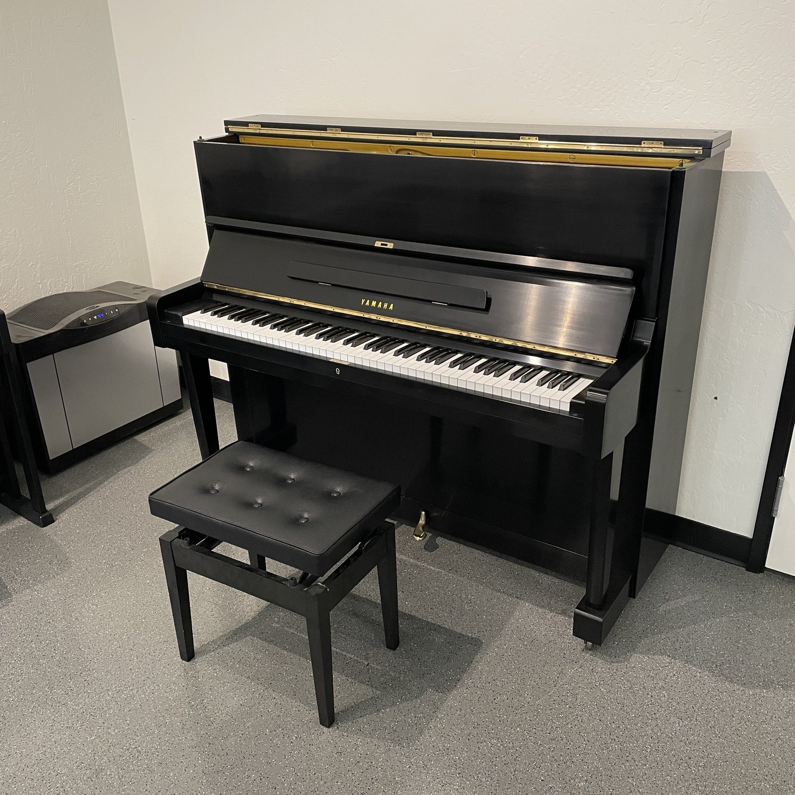 Yamaha U10A (Online Only)