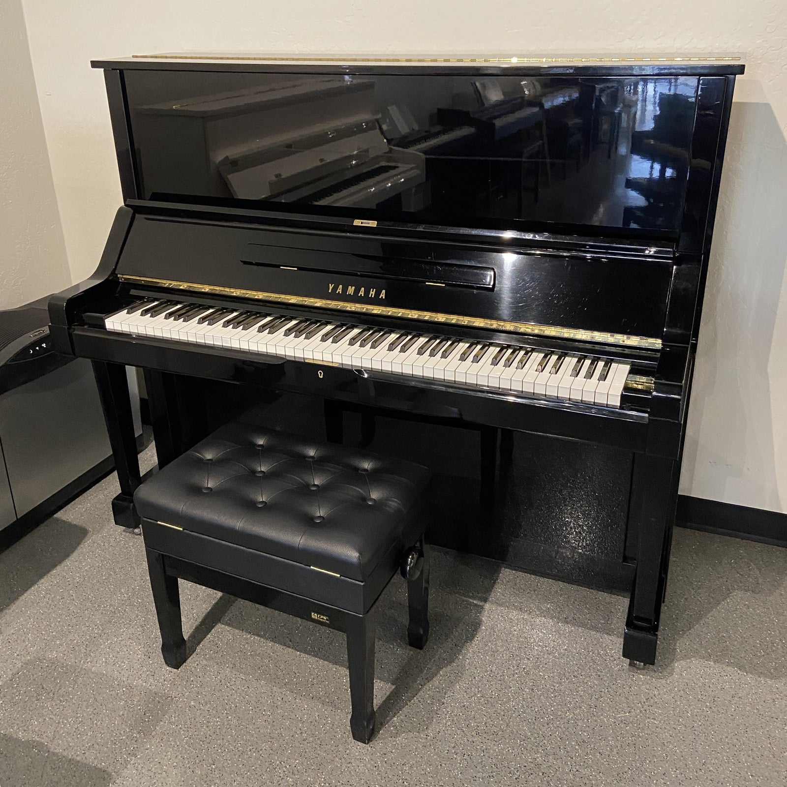 Yamaha U30A (Online Only)