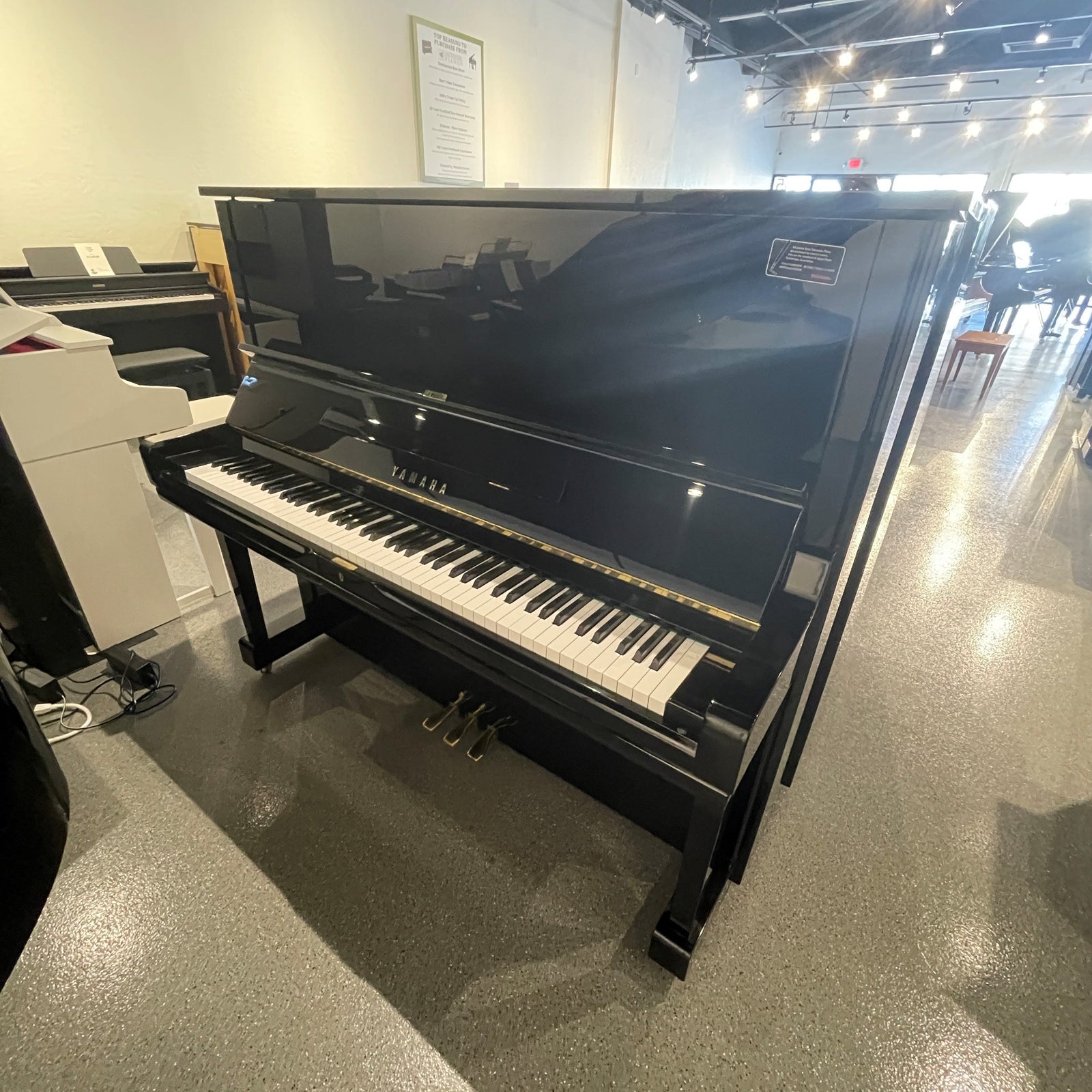 Yamaha U30A (Online Only)
